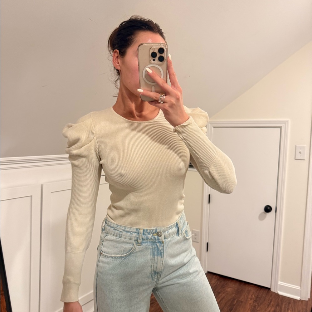 Women's Cream Puff Sleeve Top